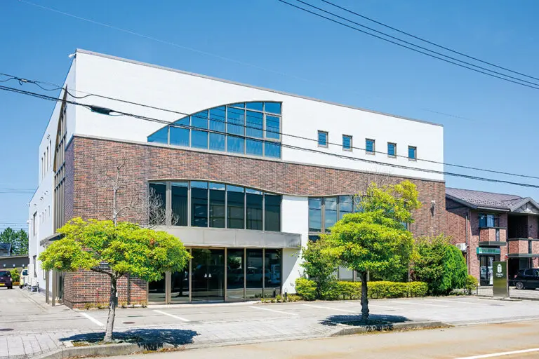 イワイ株式会社